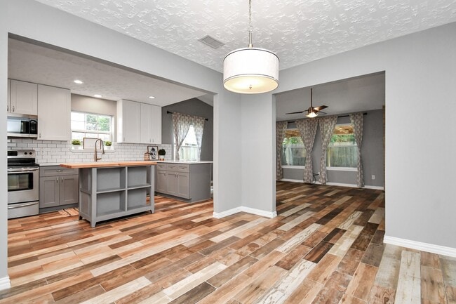 Building Photo - 1911 Pepperrell Pl Ct