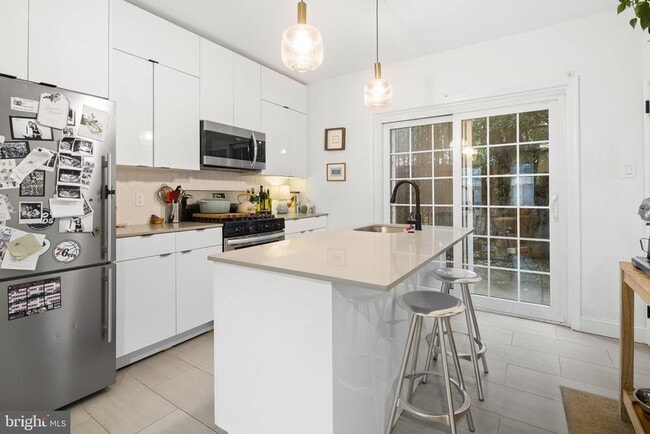 Building Photo - 1704 Naudain St