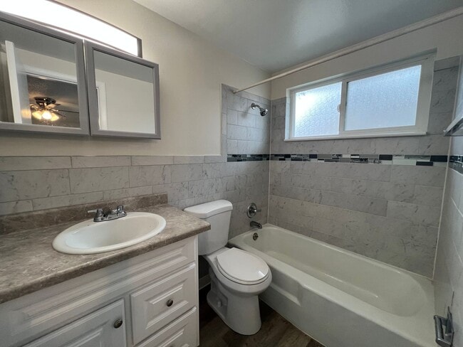 Building Photo - 10th Street Square Apartments