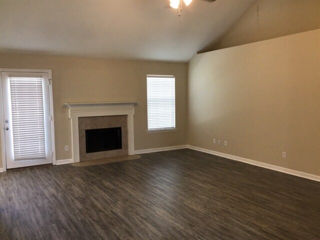 Building Photo - 139 W Tisbury Ln