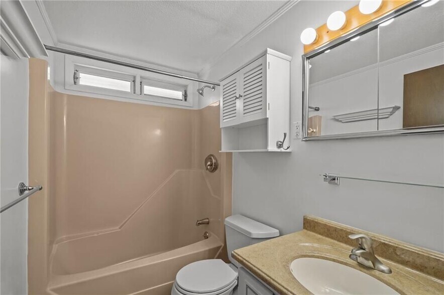 Building Photo - 35 W Wrentham Rd