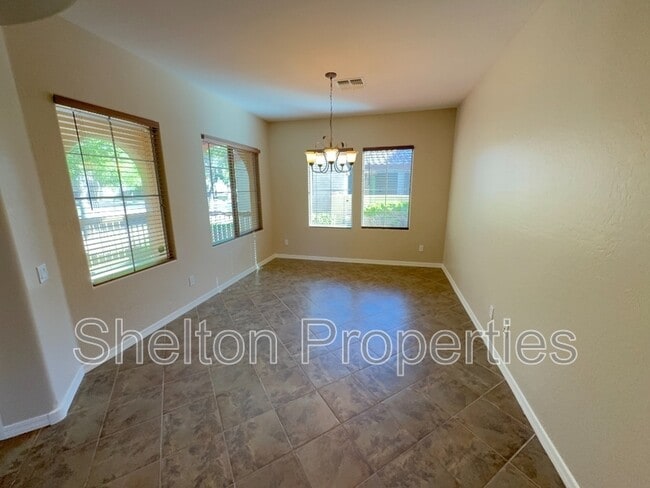 Building Photo - 20877 W Court St