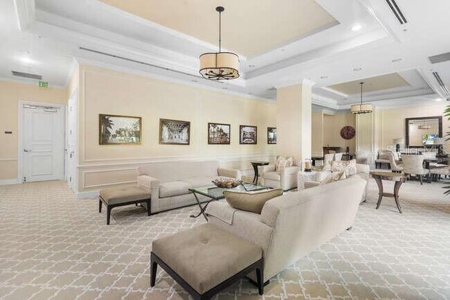 Building Photo - 403 S Sapodilla Ave