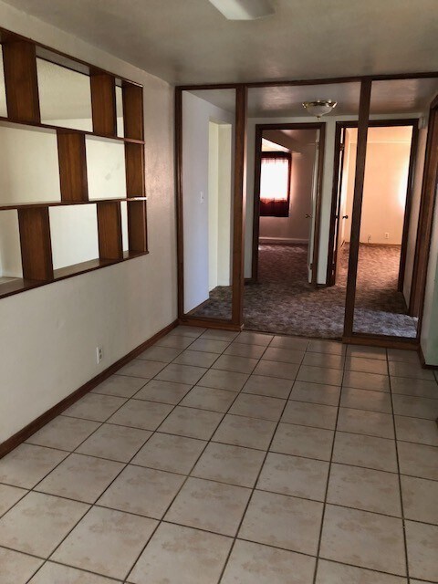 Building Photo - Two Bedroom Home in Moses Lake