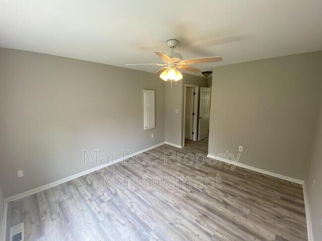 Building Photo - 10518 Bent Tree Drive
