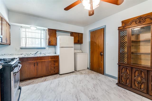 Building Photo - 215 Satinwood Dr