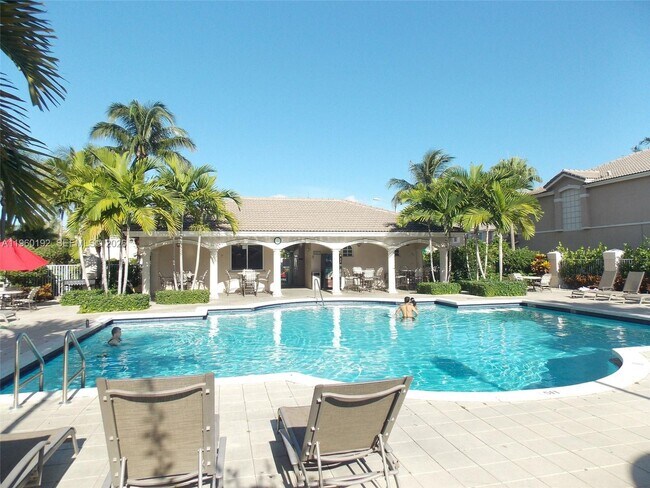 Building Photo - 5610 NW 114th Pl