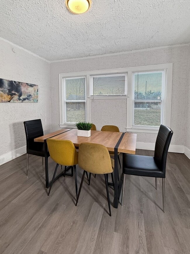 Building Photo - Calvert Duplex (The Shirley)