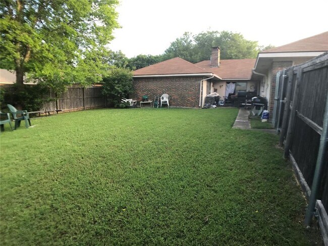 Building Photo - North Garland 4 bedroom