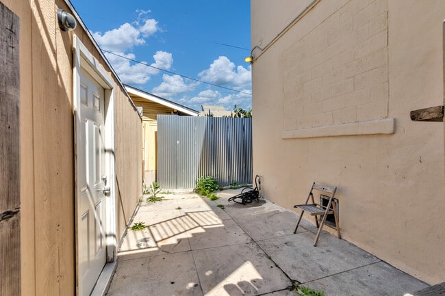 Floorplan - 1141 Pine Ave