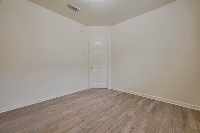 Building Photo - 17215 Stratford Green Dr