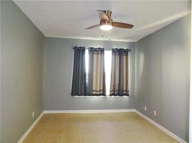 Building Photo - 1580 Harbor Dr