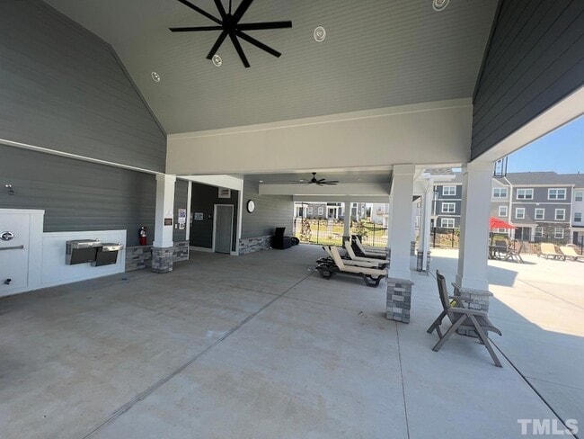 Building Photo - 341 Natsam Wds Wy