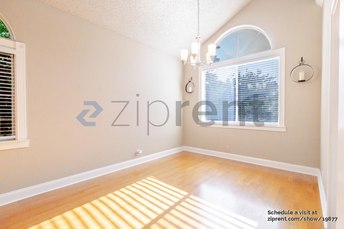 Building Photo - 401 Donaldson Ct