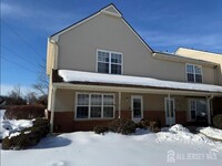 Building Photo - 942 Thomas Ave