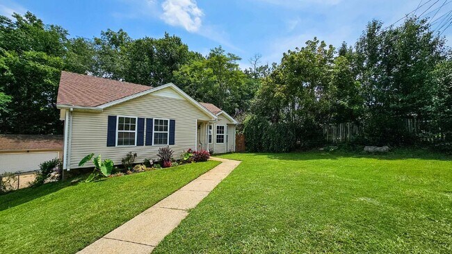 Building Photo - 578 Somerset Ln