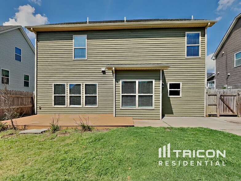 Building Photo - 38 Balsam Fir Pl