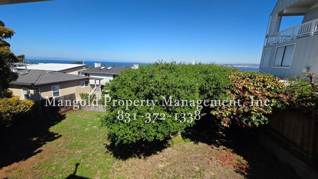 Building Photo - 2 Bed 1 Bath  New Monterey Home with Scenic Bay Views and Spacious Yard
