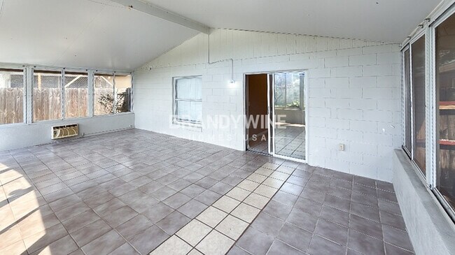 Building Photo - 1159 Vista Palma Way