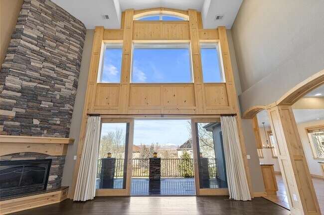 Building Photo - 348 Meadow View Pky