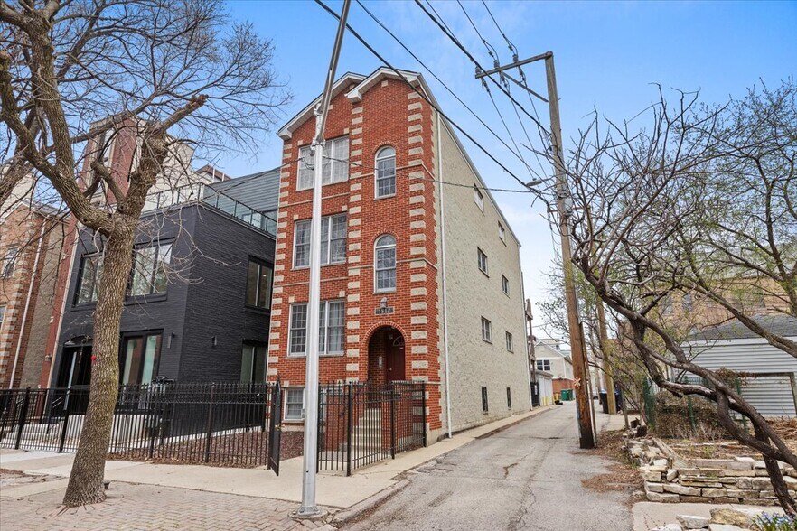 Primary Photo - 1812 W Thomas St