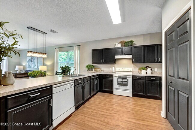 Building Photo - 993 Riviera Point Dr