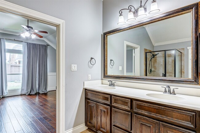 Building Photo - 27923 Silverstream Ct