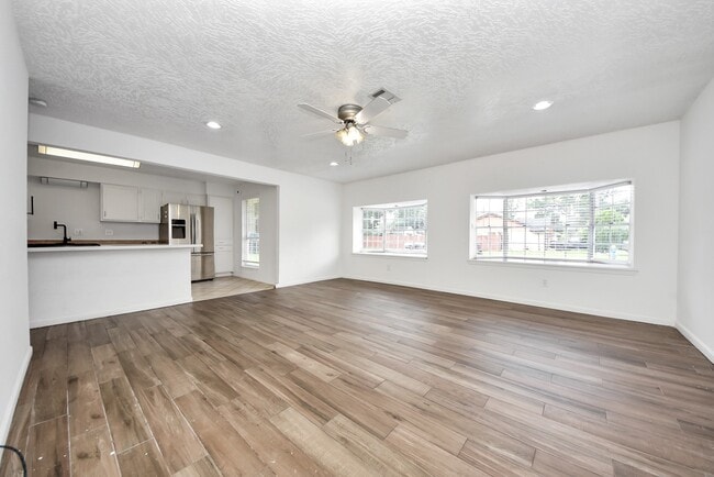 Building Photo - 7414 Battlewood Dr