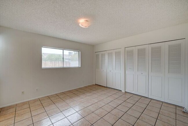 Building Photo - COMING SOON! 4 Bedroom 2 Bath Home in Phoenix!