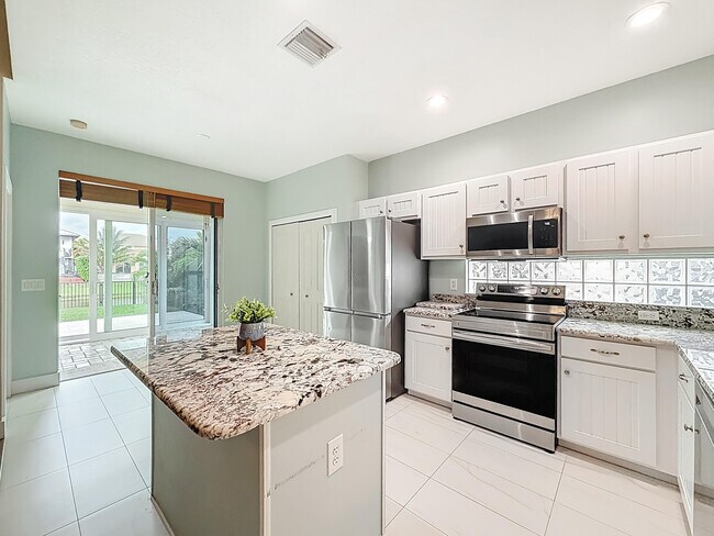 Building Photo - 1143 Canoe Point