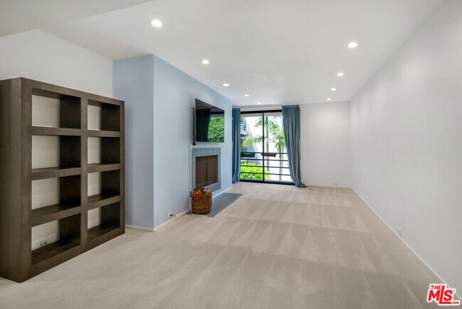 Building Photo - 2920 Neilson Wy