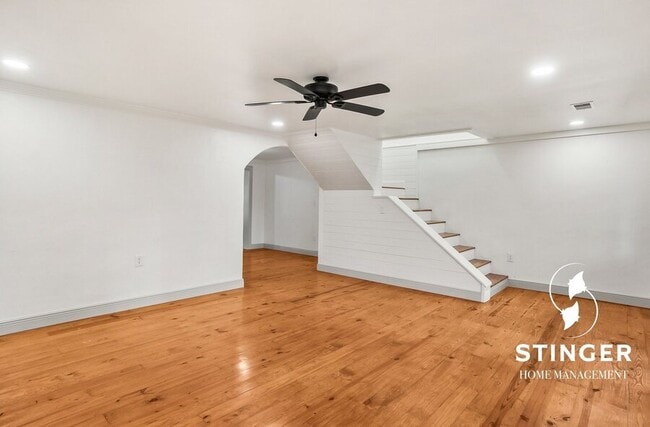 Building Photo - 38 Sundown Bend