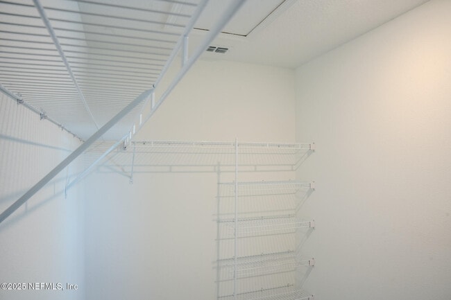 Building Photo - 2221 Windward Cay Ln