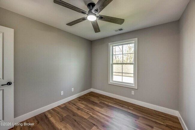 Building Photo - 114 N Elm Grove Ave