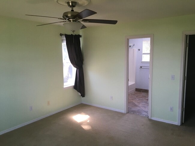 Building Photo - ***PENDING APPLICATION*** 2 Story Pet Friendly Contemporary 3 Bed Home w/ Views, Yard Service Inc...