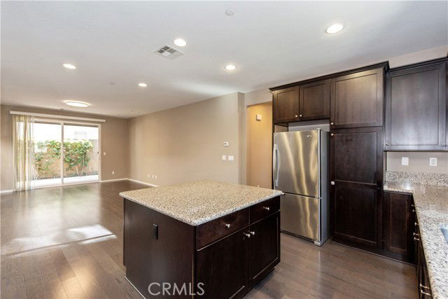 Building Photo - 148 Compass