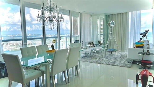 Building Photo - 495 Brickell Ave