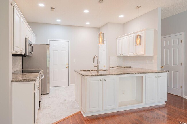 Building Photo - 4358 River Gate Ln