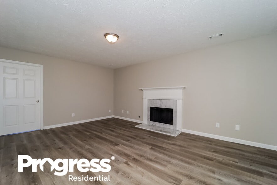 Building Photo - 2710 Luke Dr