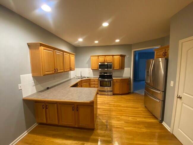 Primary Photo - 246 N Ferrel St