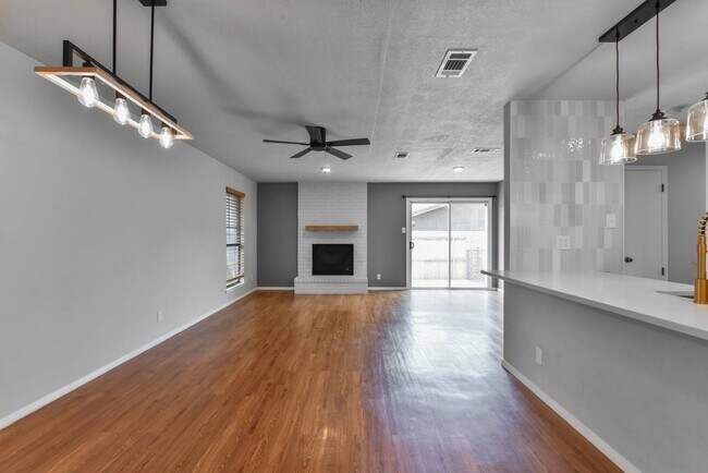 Building Photo - 1602 Missouri Ave