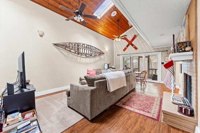 Building Photo - 1504 Early Ln