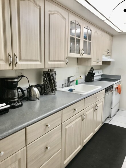 KITCHEN - 18041 Biscayne Blvd