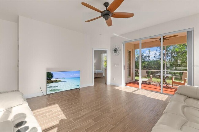 Building Photo - 1937 Scarlett Ave