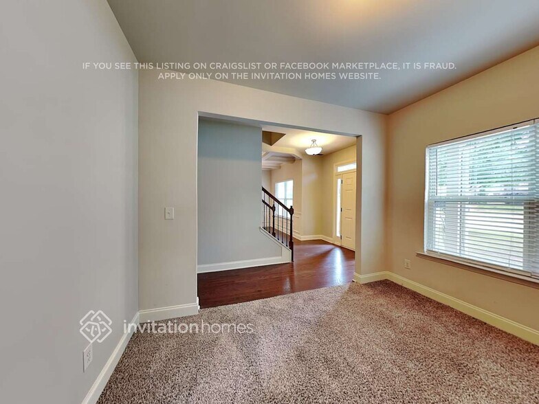 Building Photo - 193 Fairway Dr