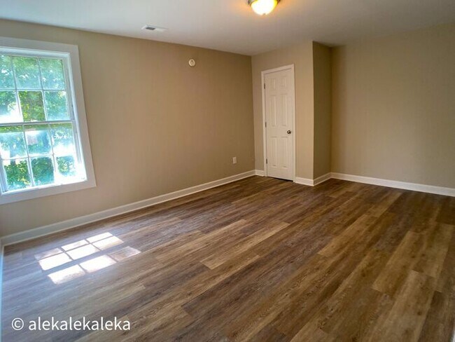 Building Photo - Julian 4 Bedroom, 2 Bathrooms Incredible F...