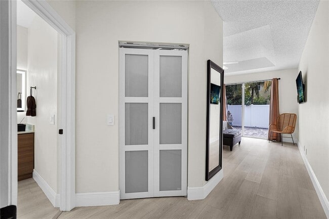 Building Photo - 6386 NW 78th Pl