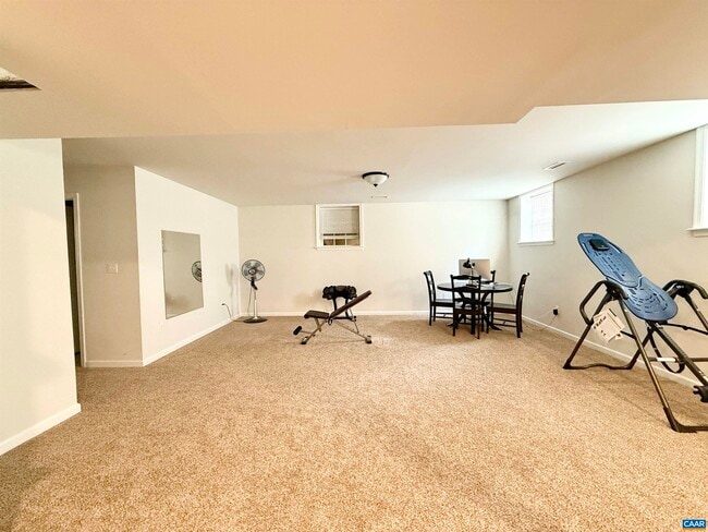 Building Photo - 422 Cranberry Ln