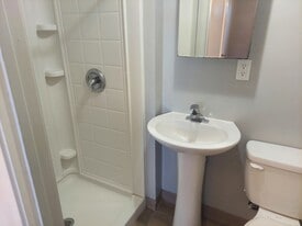 Building Photo - 410 S 100 E