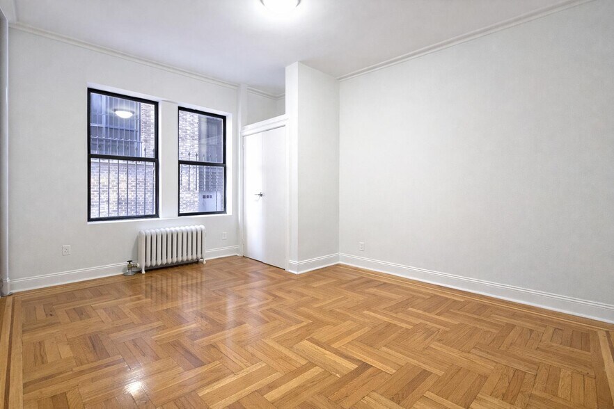 Building Photo - 664 W 163rd St